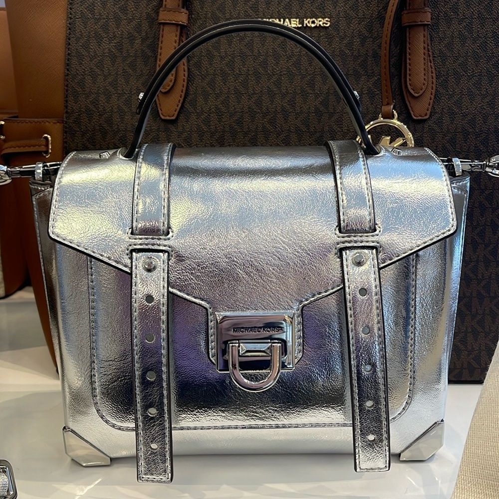 MICHAEL KORS
Manhattan Medium TH SCHOOL Crackled Metallic Leather SATCHEL
NWT - Picture 4 of 16